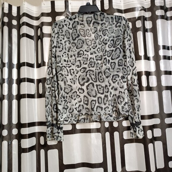 **Unleash Your Wild Side – Taifun Chiffon Cheetah Print Blouse** - Picture 5 of 5